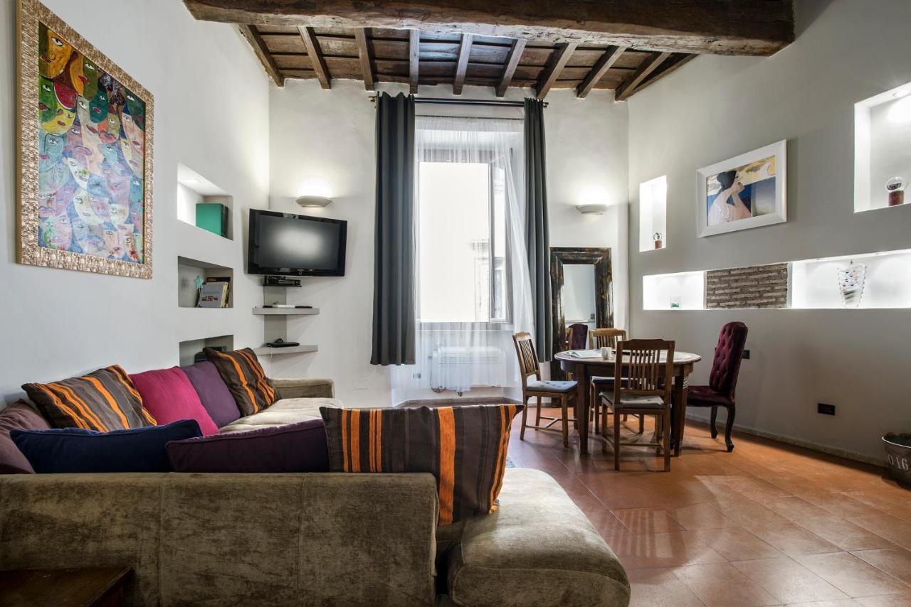 Charming Pantheon Apt In The Heart Of Rome Apartment Exterior foto